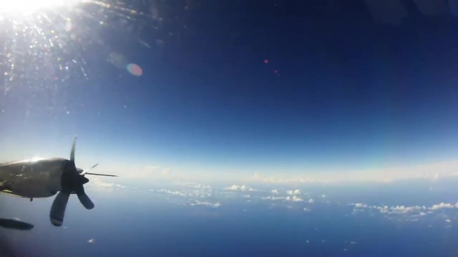 Появилось видео, как самолет пролетел сквозь ураган "Ирма"