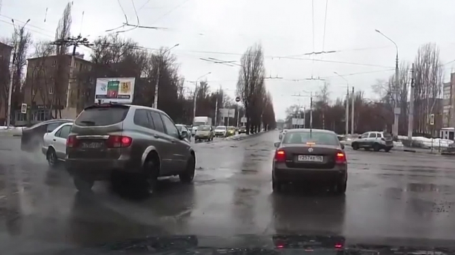 Видео массового ДТП в Воронеже попало в сеть