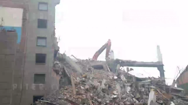 Прокуратура проводит проверку по факту обрушения фрагментов здания бывшего завода на Васильевском острове
