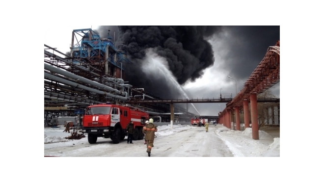 Пожар на заводе "Омский каучук": при взрыве 11 человек получили тяжелые травмы
