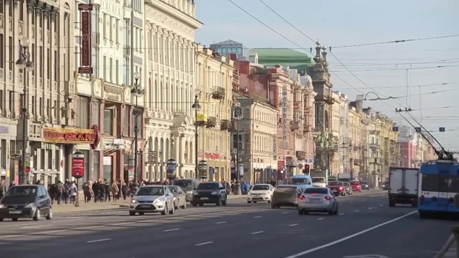 Юная россиянка сбежала от мамы из Милана и прячется в Петербурге