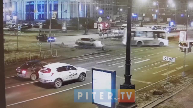 На Московском проспекте "Фольксваген" снес дорожный знак