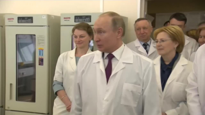 Путин наблюдал за сосудистой операцией в медицинском центре