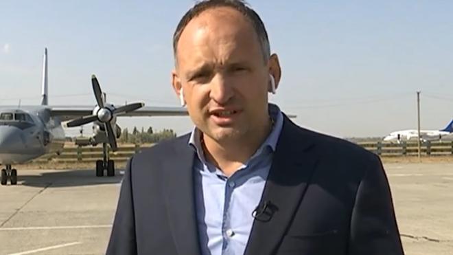 Зеленский поручил приостановить полеты на самолетах, аналогичных Ан-26
