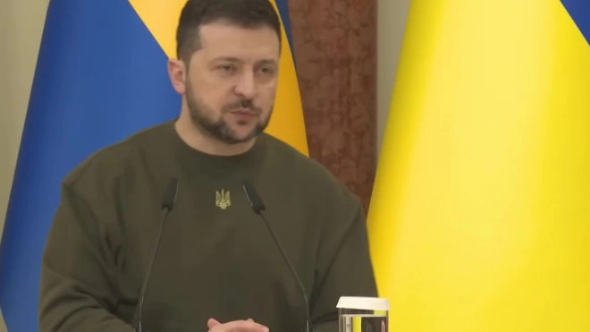 Зеленский заявил, что сможет пообщаться с Байденом, даже если тот не приедет на Украину