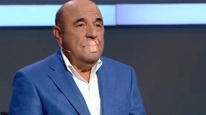 Депутат от "Оппозиционной платформы" заклеил рот пластырем на ток-шоу