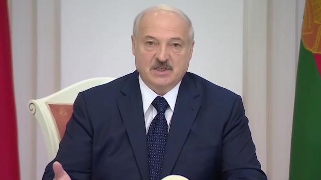 Лукашенко заявил о дипломатической бойне за Белоруссию 