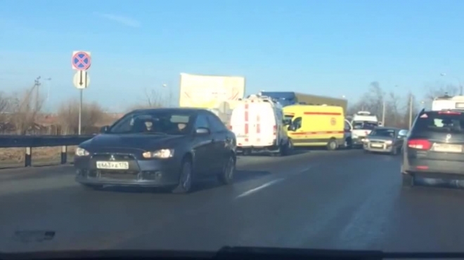 Появилось видео с Колпинского шоссе, где в ДТП погибло три женщины