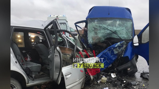 Число жертв аварии в Алтайском крае увеличилось до восьми человек