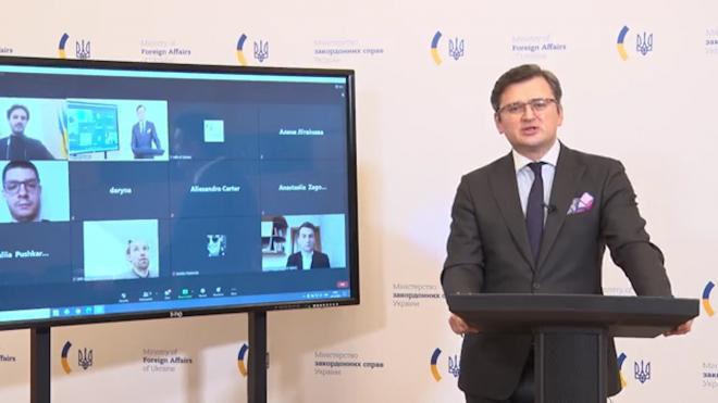 Кулеба назвал мирное сосуществование краткосрочной целью отношений Украины и России