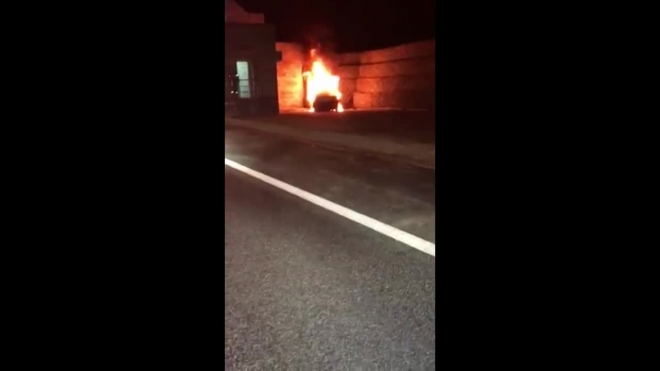 Очевидец снял пожар после ДТП в Сочи