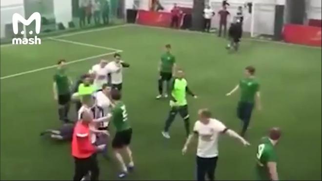 Любительский футбольный турнир в Москве завершился массовой дракой