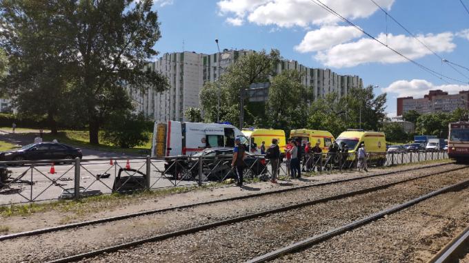 На Стачек произошло ДТП с маршруткой: один человек погиб