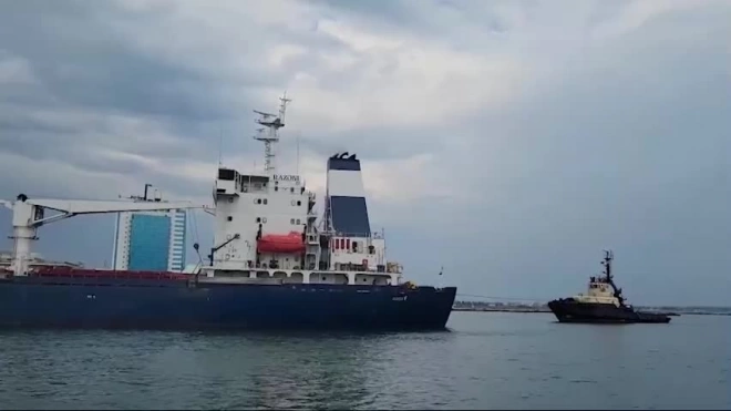 Первое судно с зерном покинуло порт Одессы