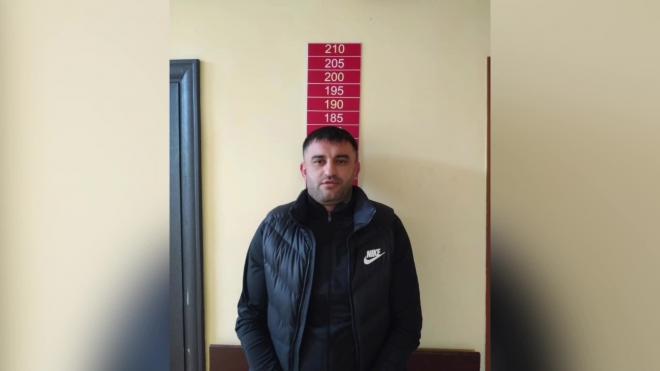 Граждане Северной Осетии силой посадили петербурженку в машину и отобрали деньги