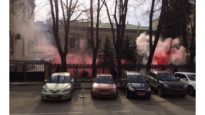Новости Украины: захвачено украинское посольство в Москве 