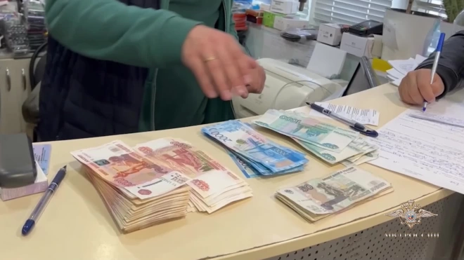 Полиция Петербурга ликвидировала канал обналичивания похищенных у пенсионеров денег 