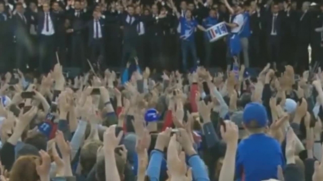 Появилось трогательное видео, как в Исландии встречают национальную сборную по футболу