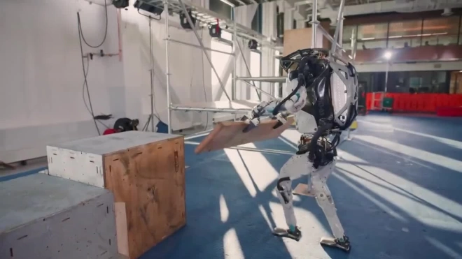 Boston Dynamics продемонстрировала новые возможности робота Atlas