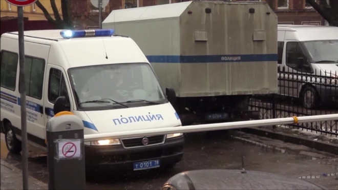В Петербурге задержали "бомжиху", которая похитила 6500 польских злотых в троллейбусе на Невском проспекте