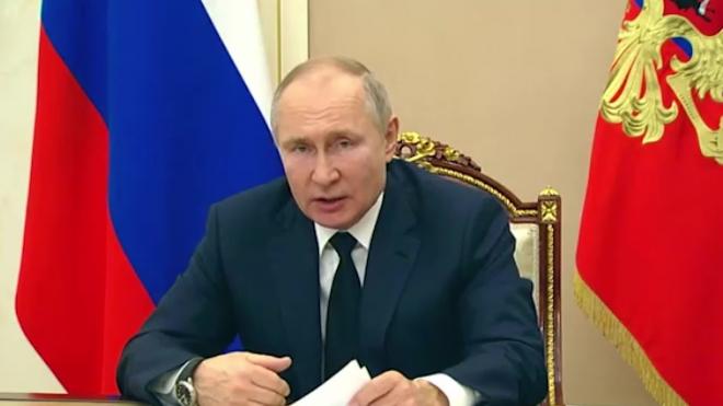 Путин призвал защитить играющих на бирже россиян