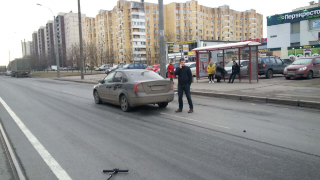 На Шлиссельбургском лихач сбил пешехода на самокате