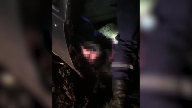 В сети появилось видео с места смертельной аварии под Саратовом, где погибли три молодых парня