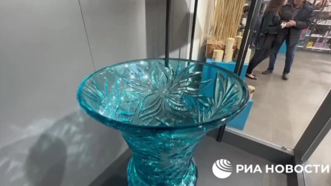 На выставке "Россия" продают вазу за 1,5 млн рублей