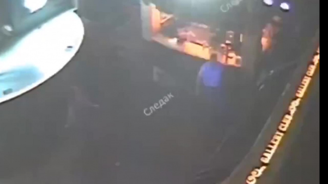 Опубликовано видео гибели женщины на танцполе в клубе Сургута 