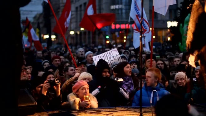 СМИ: К Пионерской площади стягиваются внутренние войска