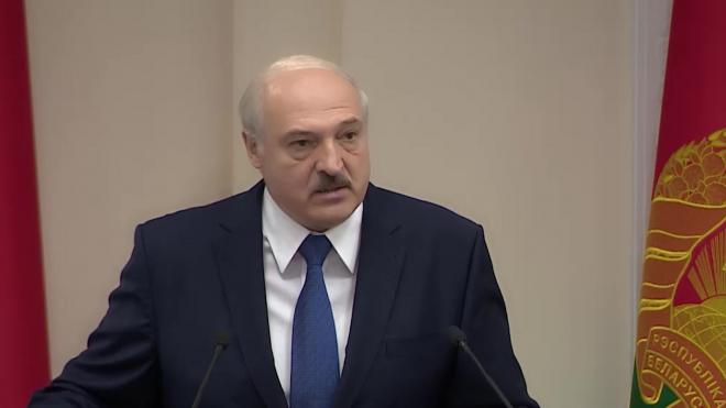 Лукашенко лишил ранга трех дипломатов 
