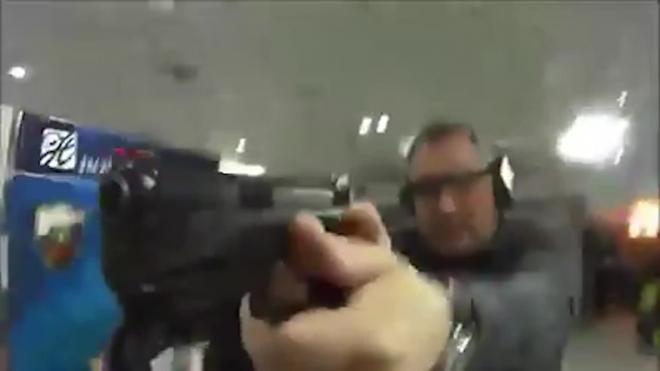 Дмитрий Рогозин опубликовал видео своих тренировок в стрельбе из пистолета