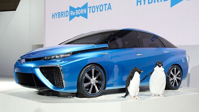 Водородный автомобиль Toyota Mirai запустили в серийное производство