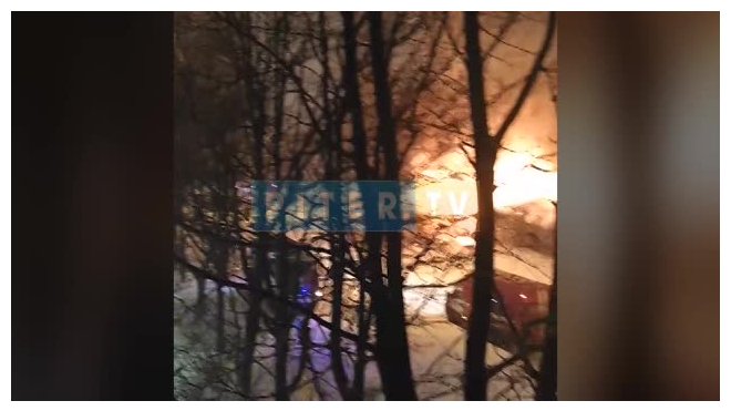 Видео: На Студенческой улице загорелся автосервис