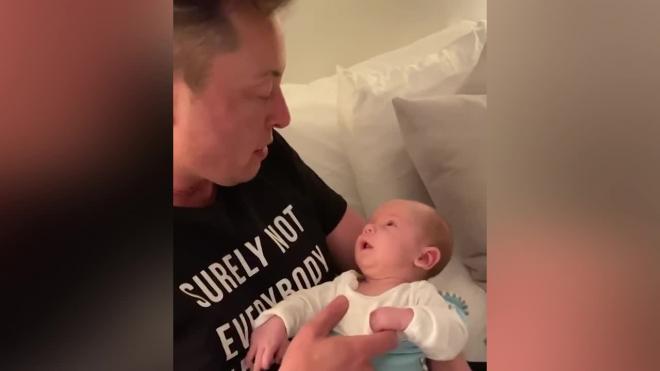 Илон Маск показал сына на видео