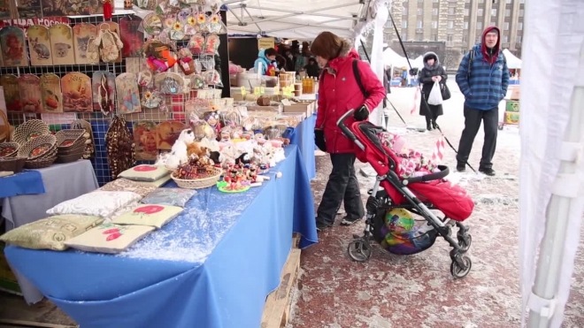 Поздравления с Рождеством Христовым 2015 года звучат празднично, красивые короткие смс в прозе и в стихах популярны в интернете