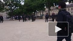 Французская полиция в знак протеста перекрыла Елисейские Поля