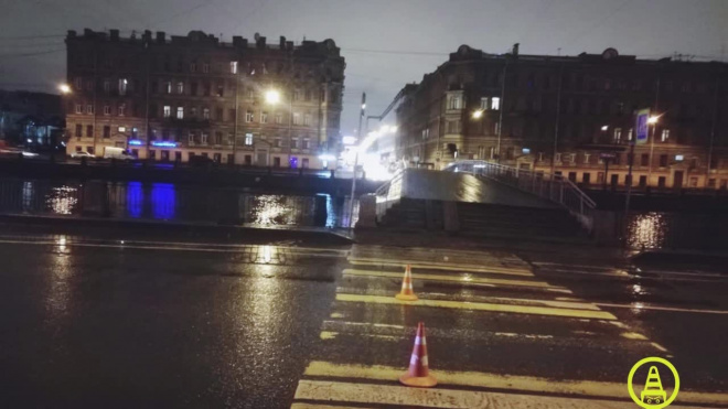 Такси сбило юную москвичку на набережной Фонтанки