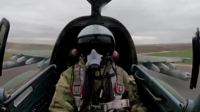 Минобороны России показало видео ракетных ударов Су-25 по военным объектам и позициям ВСУ