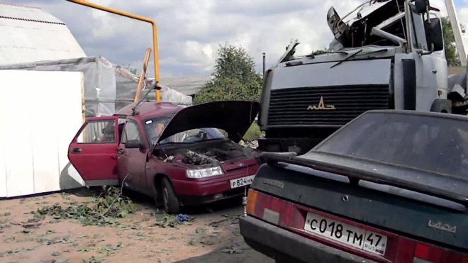 5 пьяных мужчин угнали машину и разбили грузовик МАЗ и два "Жигули"