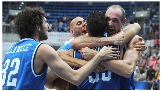 Франция обыграла Испанию в четвертьфинале чемпионата мира по баскетболу
