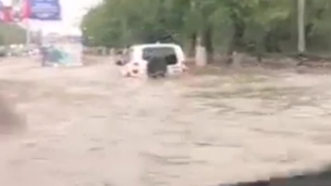 В Волгограде из-за сильных ливней ввели режим ЧС