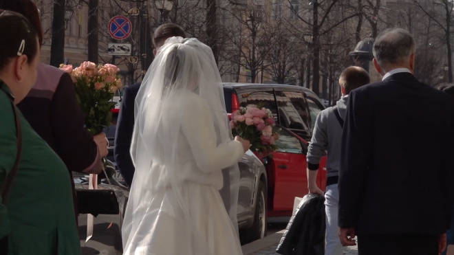 В 2019 году в Петербурге поженились почти 8 тысяч пар