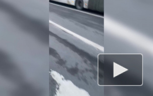 Домино: на Комендантском проспекте "Фольксваген" въехал в "Ниссан", а тот в "БМВ" Домино: на Комендантском проспекте "Фольксваген" въехал в "Ниссан", а тот в "БМВ"