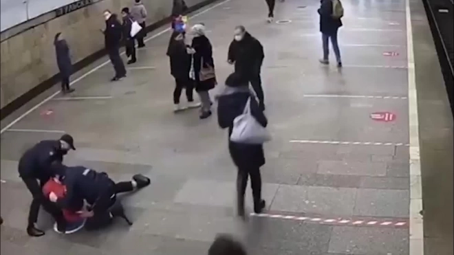 В Москве задержаны напавшие на полицейских пассажиры метро