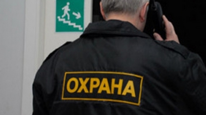В Костроме охранник избил посетителя магазина спорттоваров на глазах у продавцов