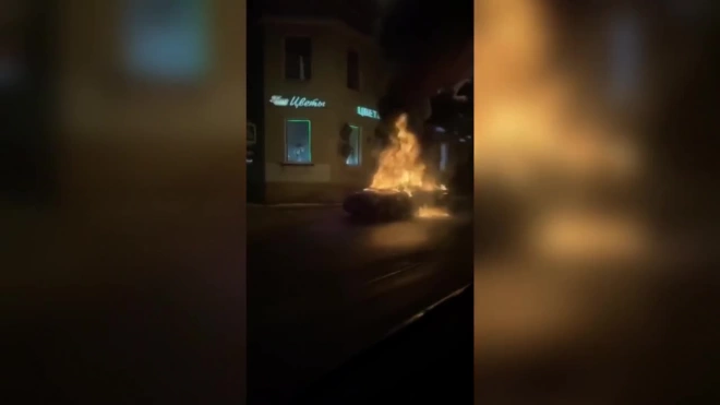 На Большом Сампсониевском проспекте горел автомобиль Audi