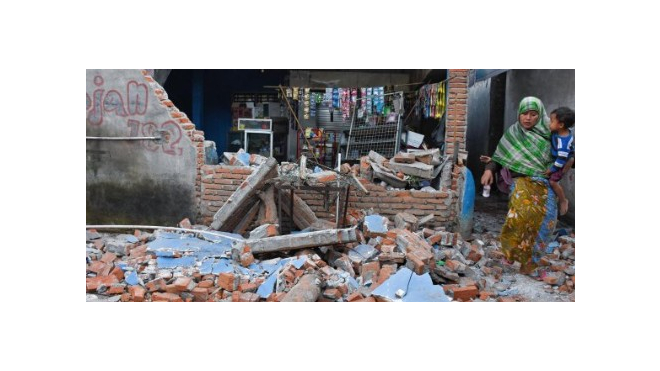Землетрясение в Индонезии: Число жертв на острове Ломбок возросло до 91