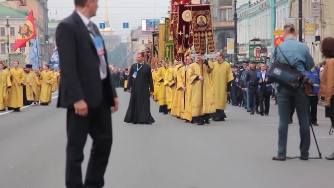 Православная троица в 2015 году: христиане чтут приметы и обычаи, что нельзя делать, что это за праздник