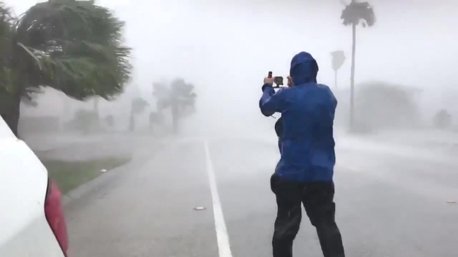 Опубликованы снимки мощнейшего урагана "Харви" в США